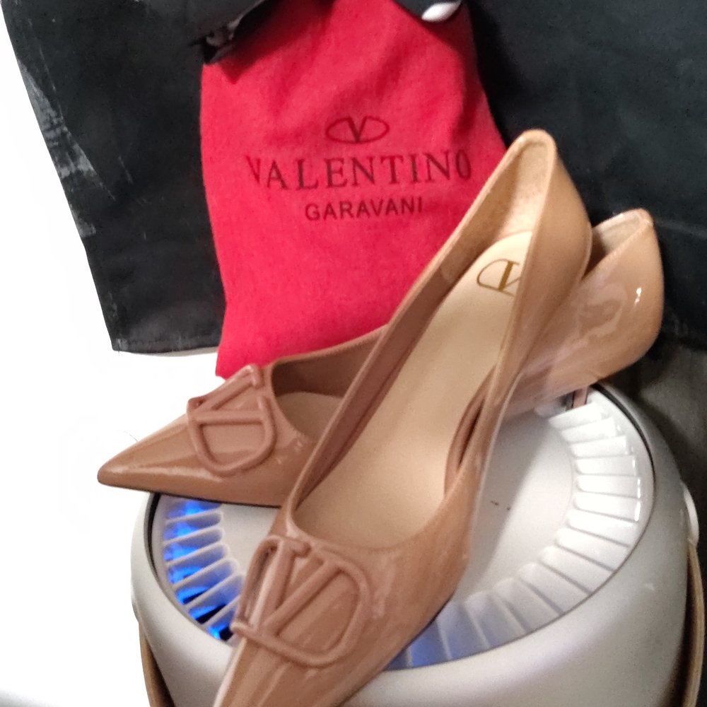 Valentino Garavani Women's Tan Pumps